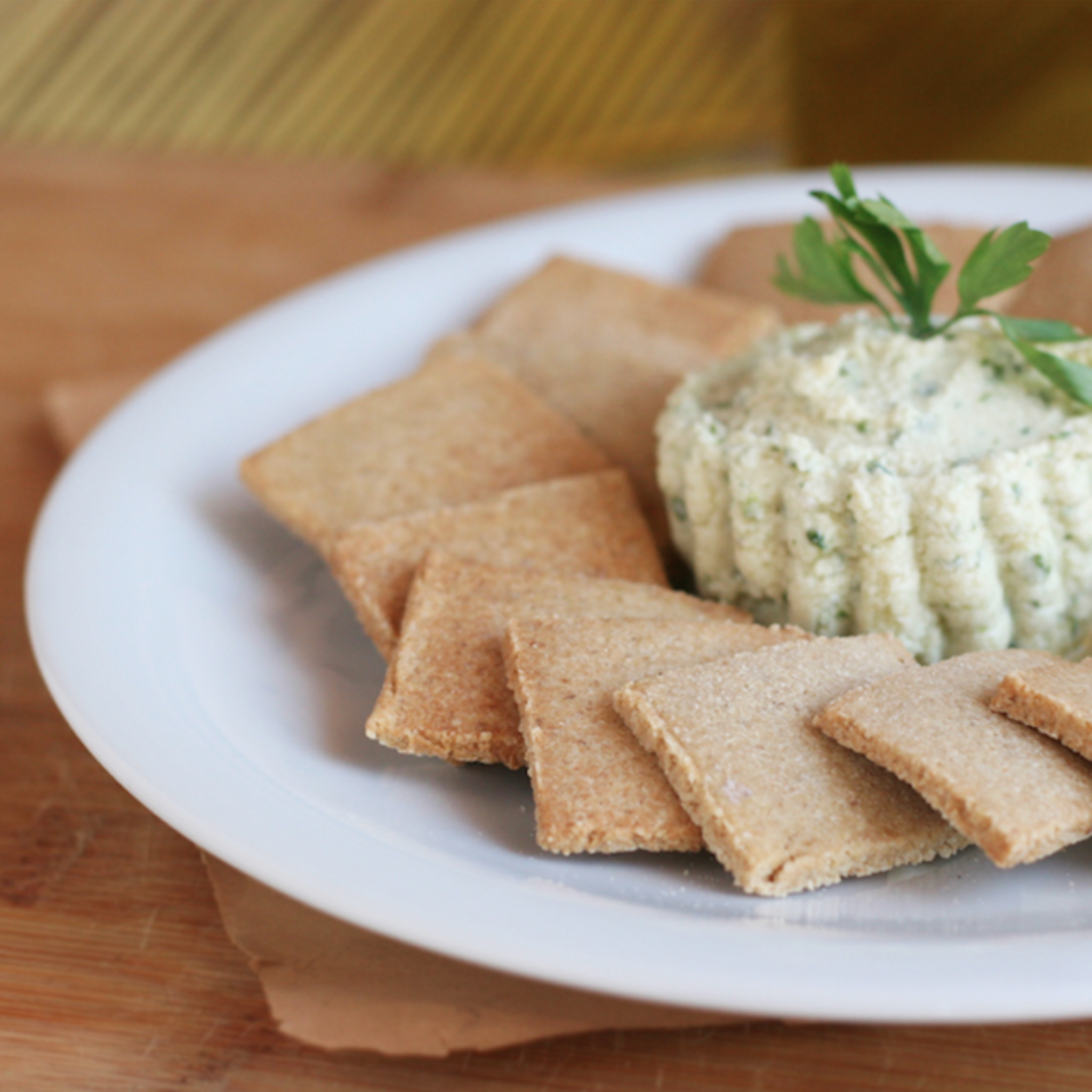 kaju almond crackers – gluten-free crispy snacks made with almond flour, produced in egypt.