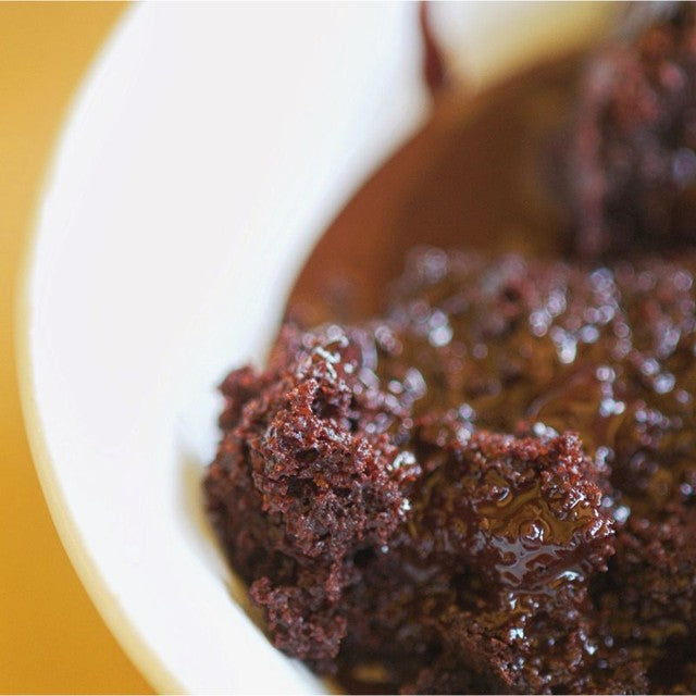 Chocolate Cake with Salted Caramel Chocolate Sauce by Be Good Today 175 g