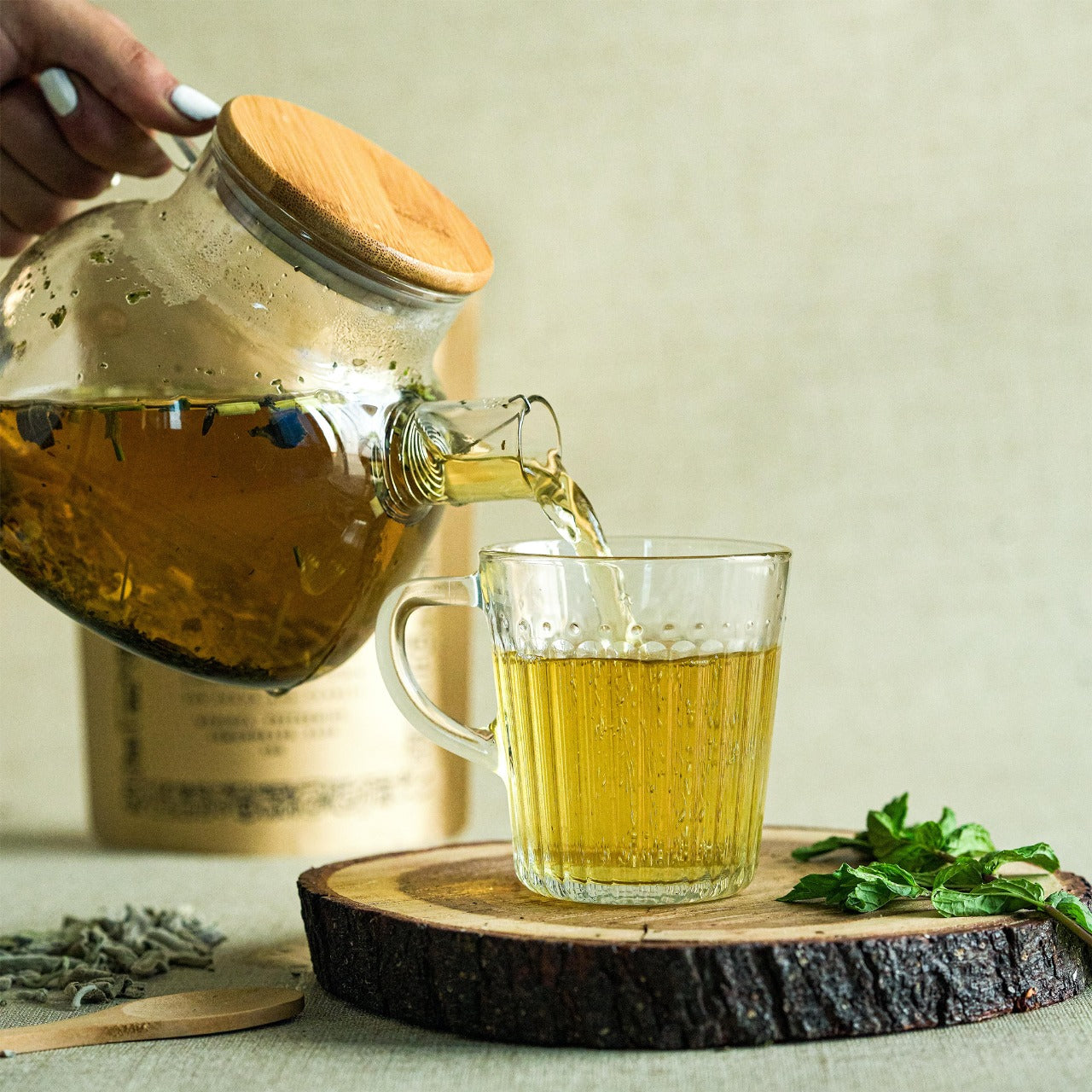 AWAKEN Herbal Tea by Ancient Naturals as hot drink - Organic Energy-Boosting Blend with Lemongrass, Moringa, and Peppermint