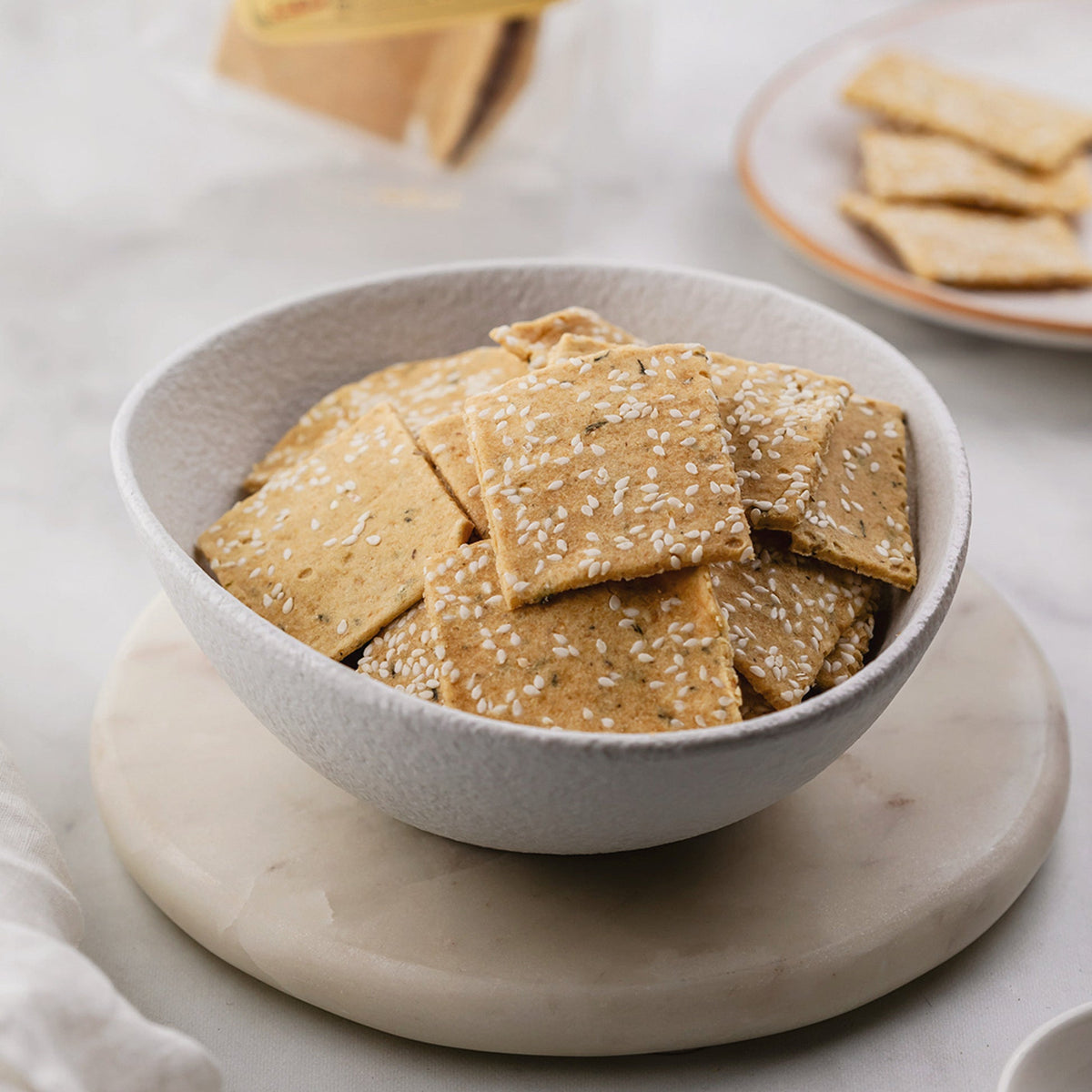 Chickpea with Za'atar Crackers by Be Good Today, keto-friendly crackers made with chickpeas, za'atar, brown rice, flax and sesame seeds