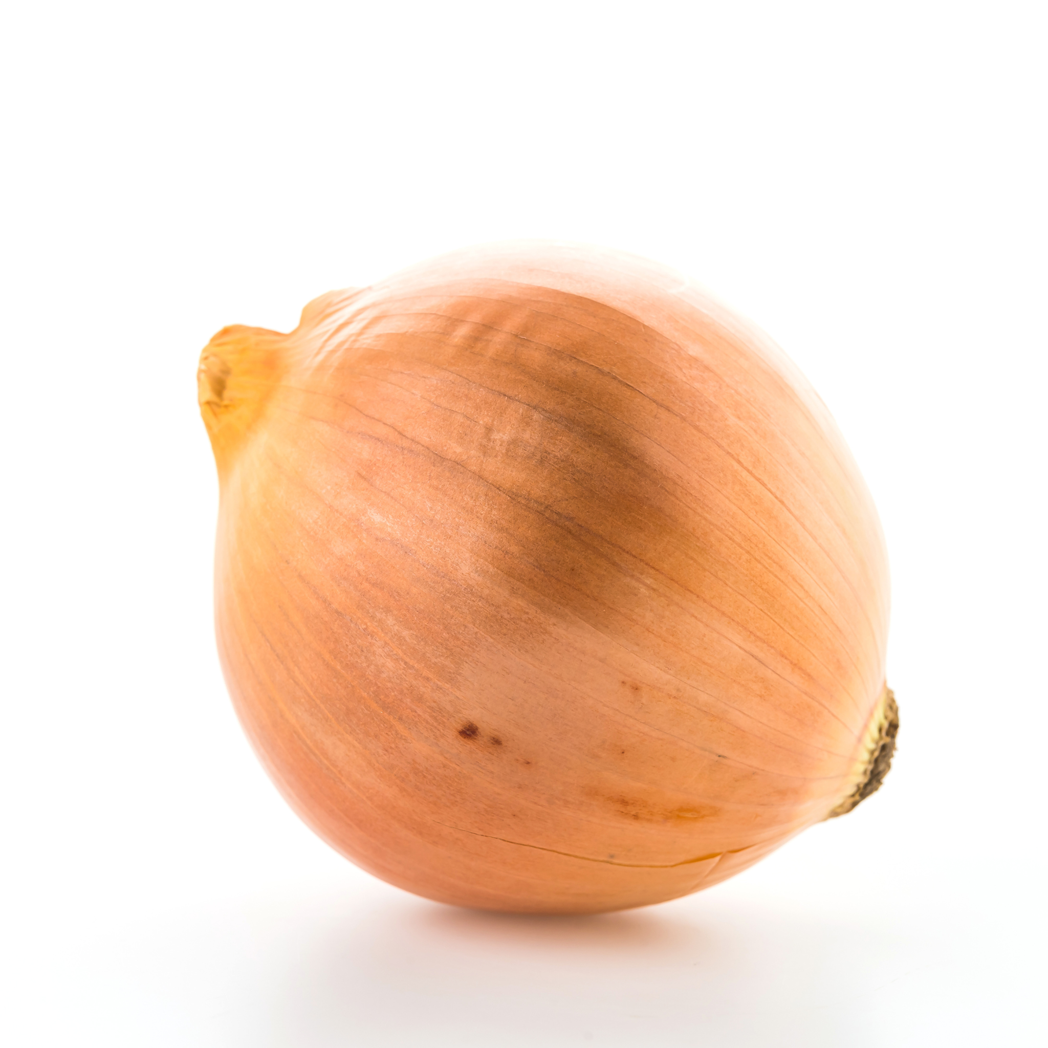 Golden onions from El Kitchen Garden, grown in Egypt - sweet, versatile and nutrient-rich for healthy cooking