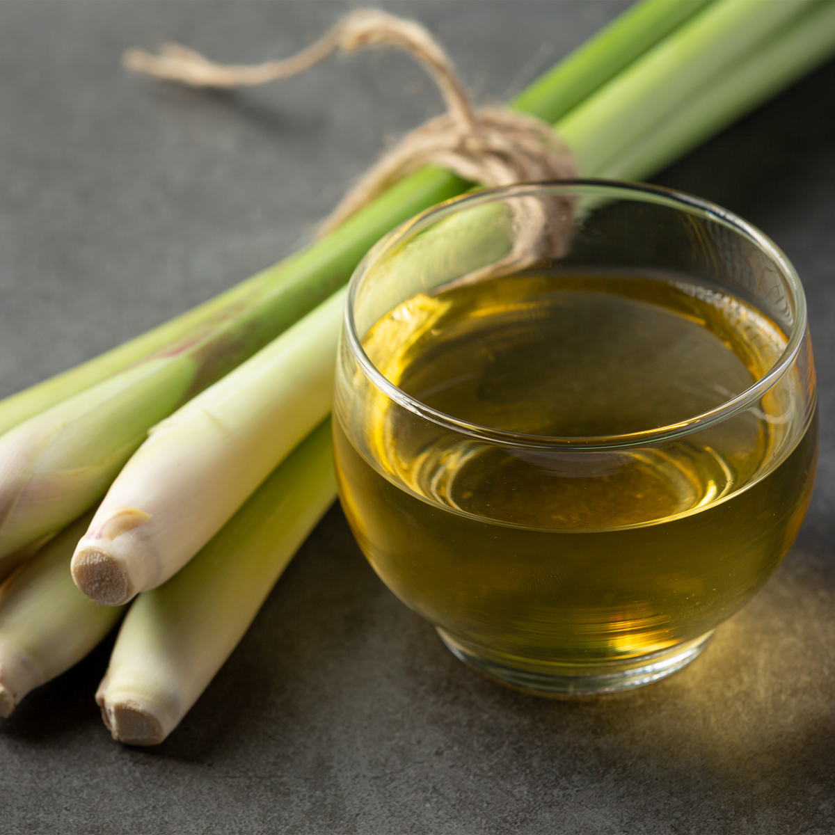 Elshobaki Green Tea with Lemon Grass Blend in packaging.