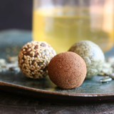  kaju honey bliss balls – natural energy snack balls made with honey, nuts, and seeds, produced in egypt.