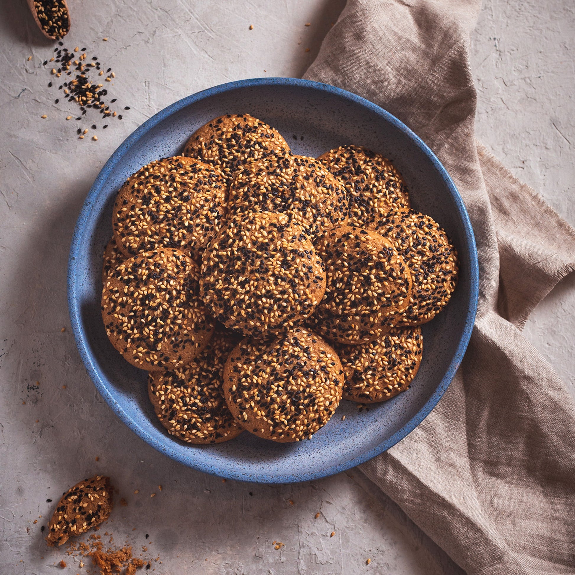 Be Good Today Sesame Black Honey Cookies pack of 6 with roasted sesame, black honey, raw honey, vanilla and cinnamon