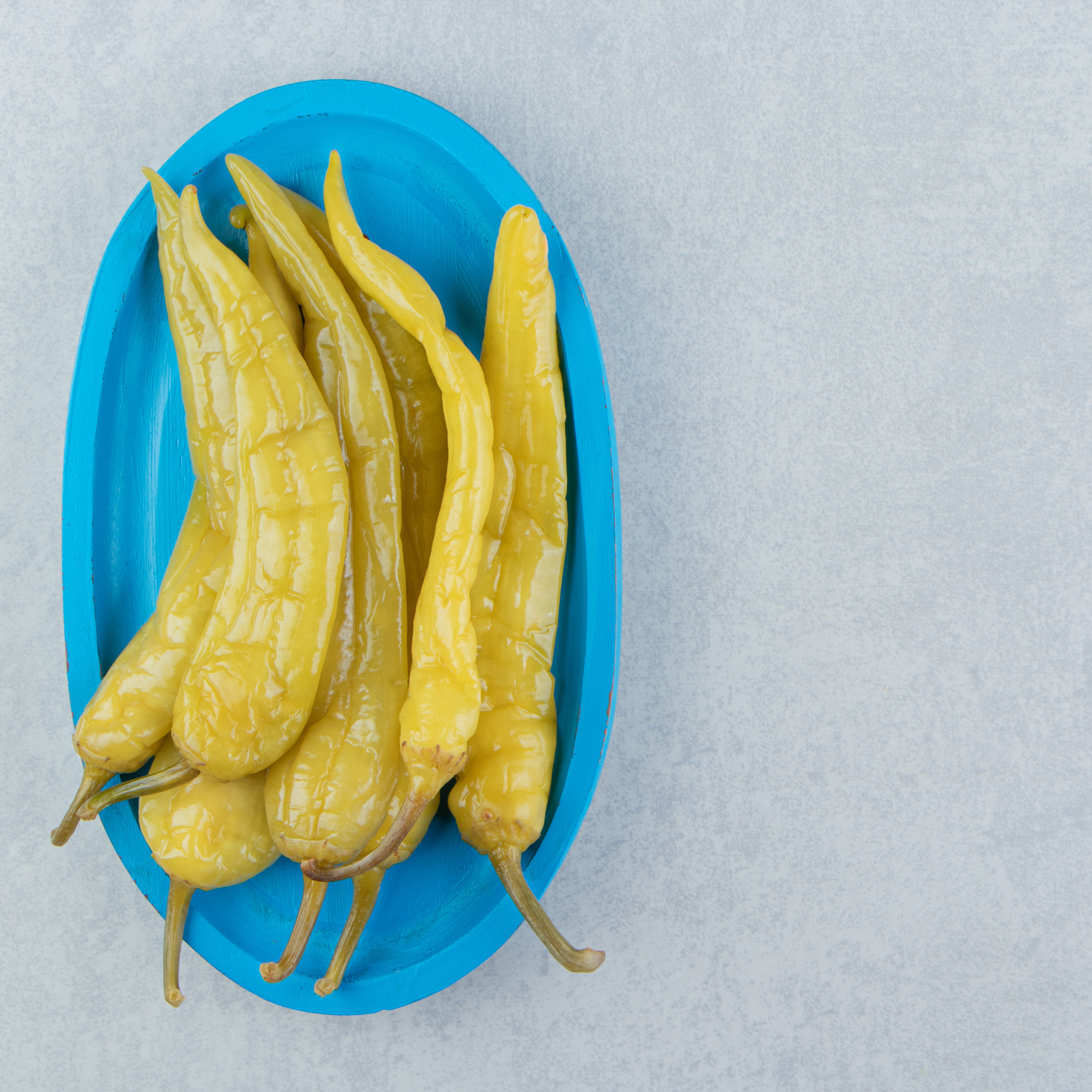Fresh, yellow Sweet Banana Peppers from Tulima Farms, Egypt, available at El Meraki store