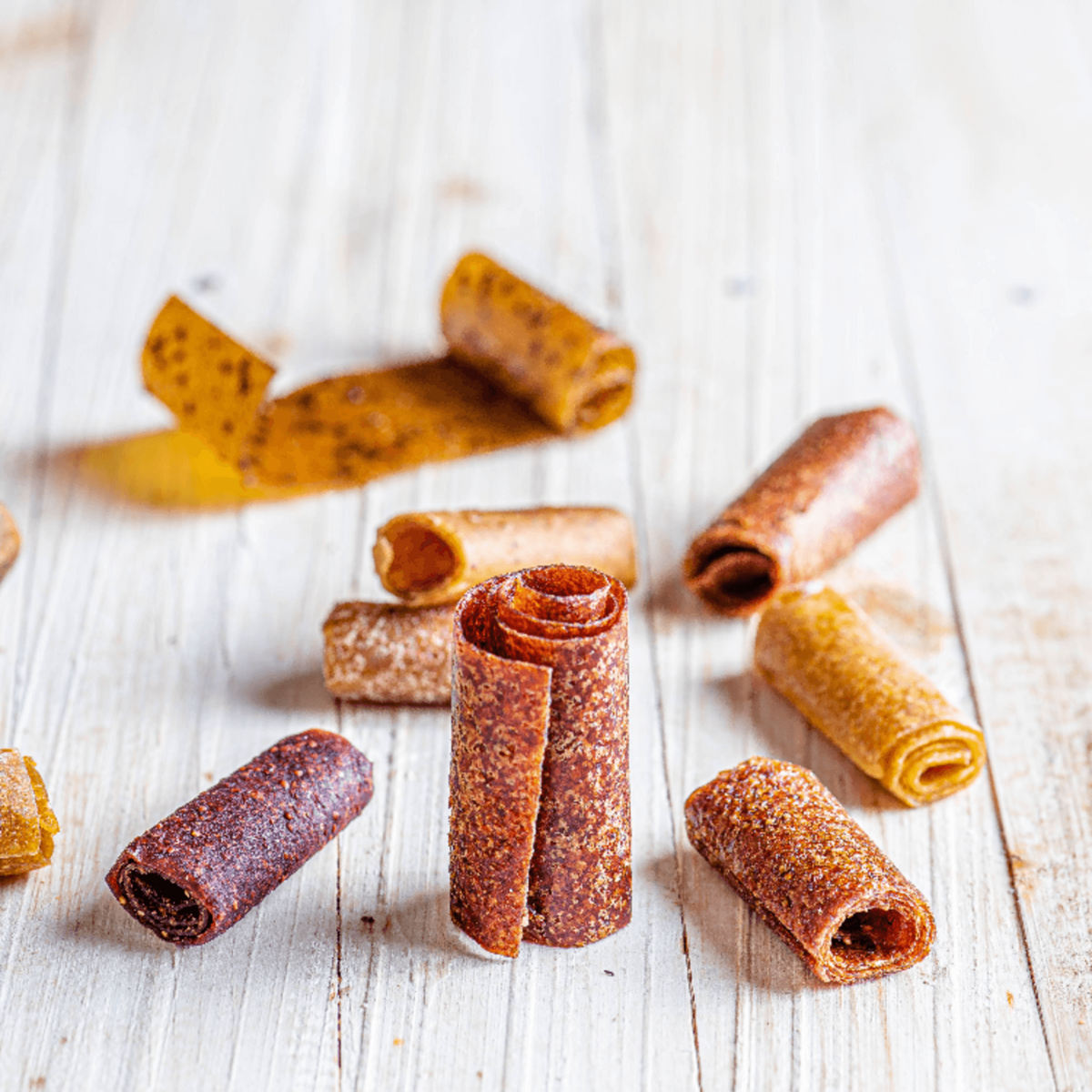 DANSnack Fruit Roll-Up Bonbons – 6-piece pack of pure fruit rolls in assorted flavors, made in Egypt without additives

